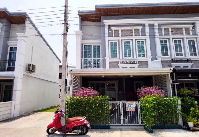 ทาวน์เฮาส์ 4900000 กรุงเทพมหานคร เขตประเวศ ดอกไม้