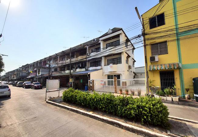 ทาวน์เฮาส์ 4500000 ปทุมธานี ลำลูกกา คูคต