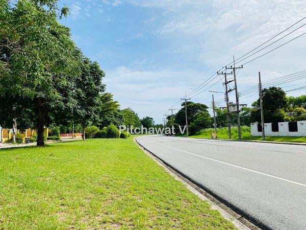 ที่ดิน 9000000 ชลบุรี ศรีราชา บางพระ