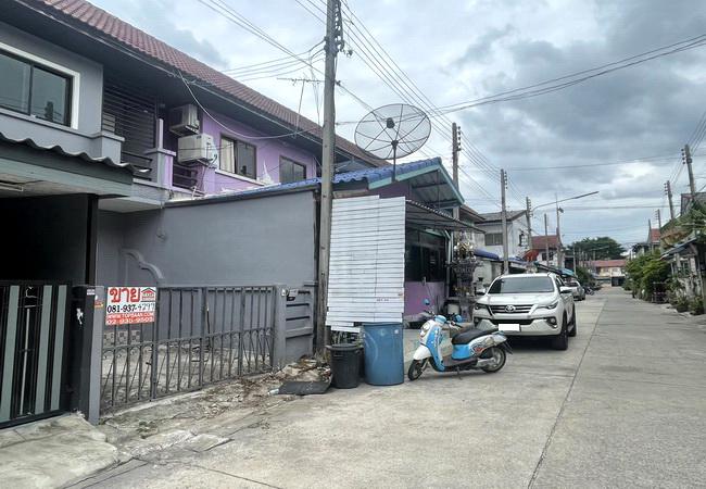 ทาวน์เฮาส์ 1125000 ปทุมธานี ลาดหลุมแก้ว ลาดหลุมแก้ว