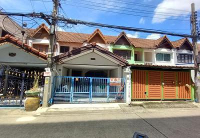 ทาวน์เฮาส์ 2500000 นนทบุรี เมืองนนทบุรี บางเขน