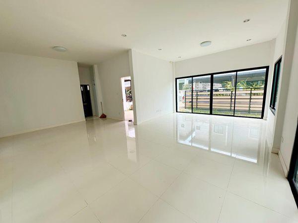 บ้านแฝด 3600000 ชลบุรี เมืองชลบุรี บ้านปึก