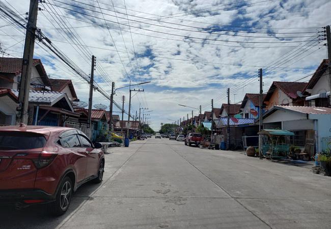 ทาวน์เฮาส์ 9800000 ปทุมธานี ลำลูกกา บึงทองหลาง