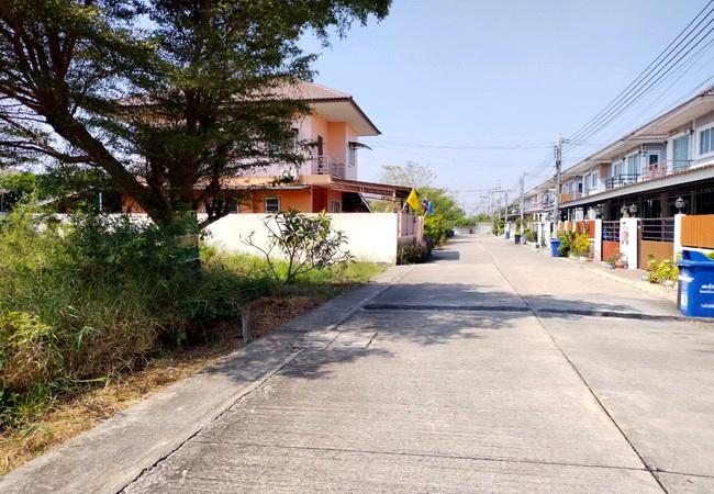 ที่ดิน 1500000 นนทบุรี บางบัวทอง บางบัวทอง