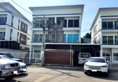 ทาวน์เฮาส์ 6950000 กรุงเทพมหานคร เขตลาดพร้าว ลาดพร้าว