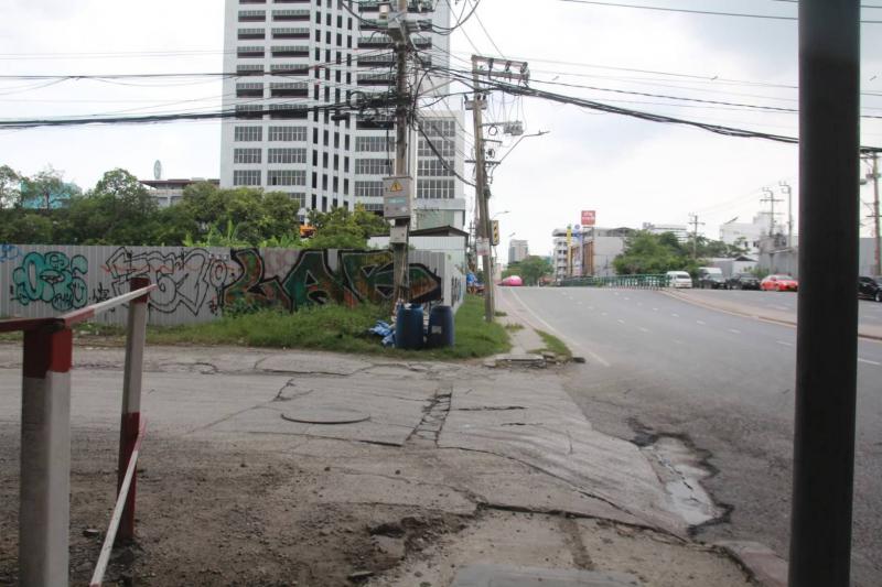 ที่ดิน 900000000 กรุงเทพมหานคร เขตห้วยขวาง บางกะปิ