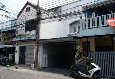 ทาวน์เฮาส์ 2490000 กรุงเทพมหานคร เขตบางกะปิ หัวหมาก