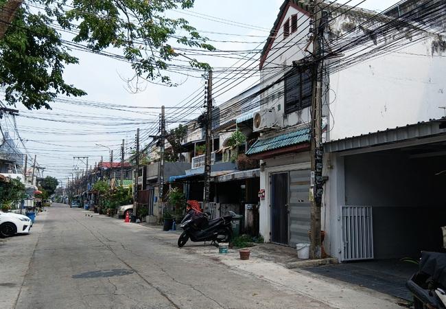 ทาวน์เฮาส์ 2490000 กรุงเทพมหานคร เขตบางกะปิ หัวหมาก