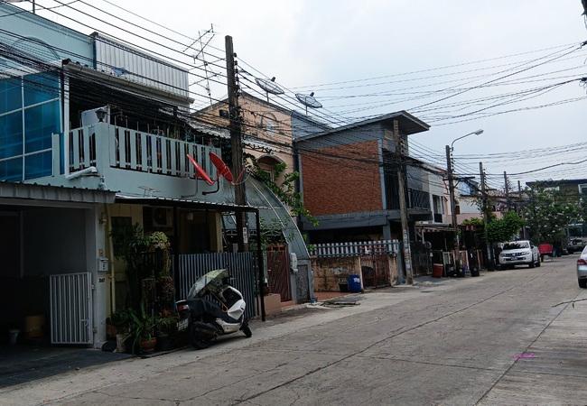 ทาวน์เฮาส์ 2490000 กรุงเทพมหานคร เขตบางกะปิ หัวหมาก