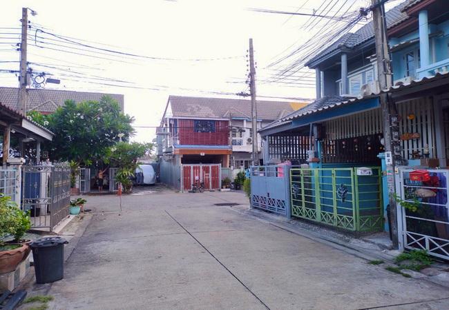 ทาวน์เฮาส์ 1800000 กรุงเทพมหานคร เขตคันนายาว คันนายาว