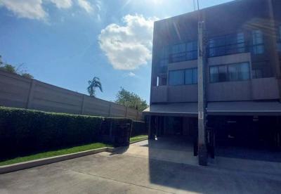 ทาวน์เฮาส์ 73000000 สมุทรปราการ บางพลี บางพลีใหญ่