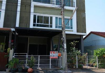 ทาวน์เฮาส์ 3400000 กรุงเทพมหานคร เขตสะพานสูง สะพานสูง